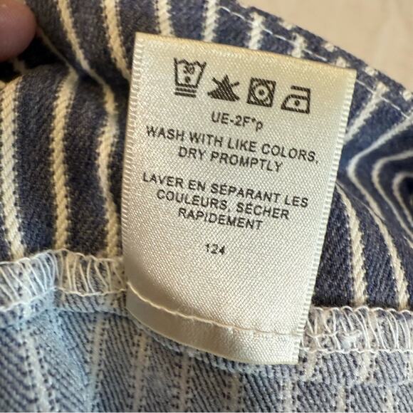 Van Heusen Blue and White Pull on Stretch Dress Pants with Pinstripe Pattern 16 - Picture 5 of 14